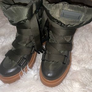 Never worn, new Kendall & Kylie green satiny lug sole ankle combat boots, size 8